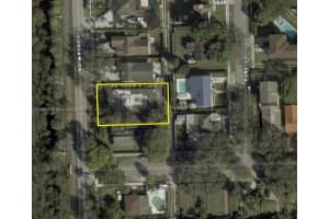 325 Ludlam Dr Miami Springs, FL 33166 - MLS#A11782379