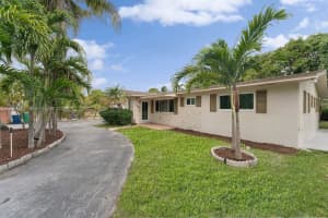 195 NE 164th St, Miami, FL 33162, Sold 07/16/25