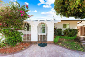729 W 50th Pl, Hialeah, FL 33012, Sold 07/18/25