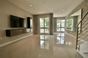 10305 NW 63rd Terrace, Doral, FL 33178, Sold 05/22/25