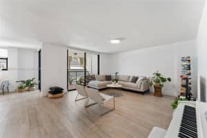 5845 Collins Ave APT 204, Miami Beach, FL 33140, - MLS#A11782550