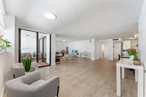 5845 Collins Ave APT 204, Miami Beach, FL 33140, - MLS#A11782550