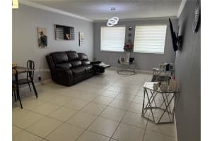 8180 Geneva Ct, Doral, FL 33166, Sold 06/06/25