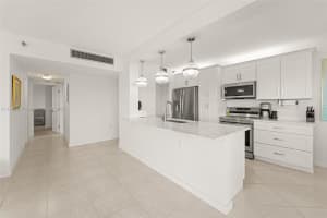 4001 Hillcrest Dr APT 1017, Hollywood, FL 33021, - MLS#A11782648