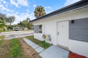 417 Nw 15th Ave 1 Fort Lauderdale, FL 33311 - MLS#A11782742