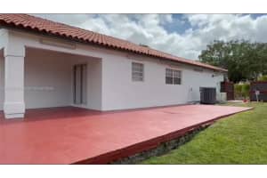 19851 NW 82nd Ct, Hialeah, FL 33015, Sold 07/08/25