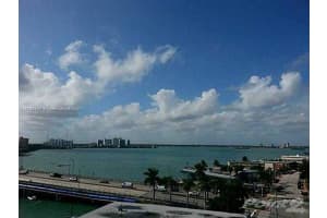 2016 Bay Dr 908, Miami Beach