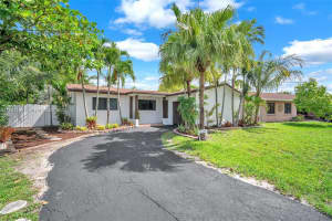 11310 NW 35th St, Sunrise, FL 33323 - MLS#A11783166
