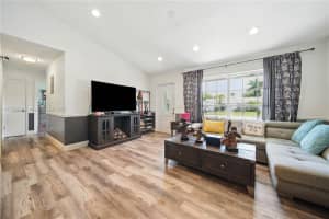 11641 Nw 42nd St Sunrise, FL 33323 - MLS#A11783262