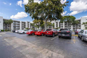 9440 Poinciana Pl, Davie, FL 33324, Sold 06/27/25