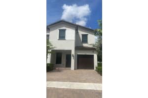 238 Sw 159th Ct, Pembroke Pines