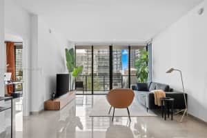 88 Sw 7th St 809, Miami