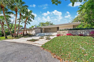 9000 School House Rd Coral Gables, FL 33156 - MLS#A11783603