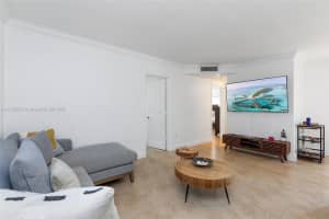 81 Edgewater Dr APT 203, Coral Gables, FL 33133, - MLS#A11783636