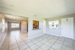 6901 NW 28th St, Sunrise, FL 33313 - MLS#A11783659