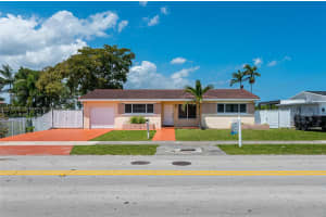 2501 Ne 209th Ter Miami, FL 33180 - MLS#A11783661