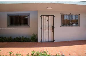 1380 W 41st St 102, Hialeah