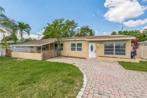 1541 Sw 63rd Ter, North Lauderdale