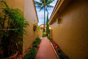 17411 NW 62nd Ct, Hialeah, FL 33015, Sold 08/04/25