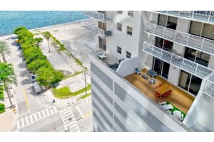 1200 Brickell Bay Dr APT 1404, Miami, FL 33131, - MLS#A11783903