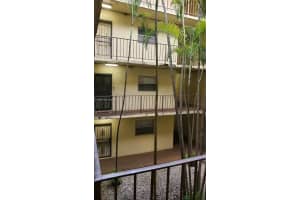 11905 NE 2nd Ave C202, North Miami, FL 33161, - MLS#A11783915