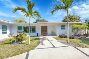 9401 SW 69th Ct, Pinecrest, FL 33156, Sold 08/01/25
