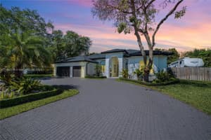18500 Sw 78th Place, Cutler Bay