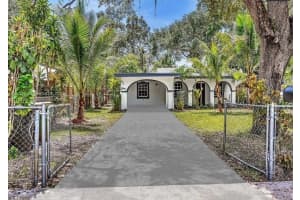 936 Ne 132nd St North Miami, FL 33161 - MLS#A11784065