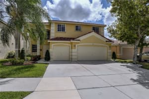4322 Fox Ridge Dr, Weston, FL 33331, Sold 08/06/25