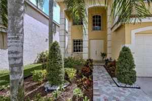 4322 Fox Ridge Dr, Weston, FL 33331, Sold 08/06/25