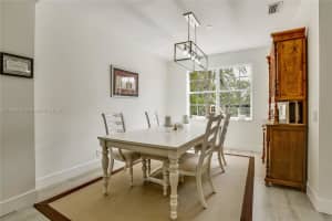 4322 Fox Ridge Dr, Weston, FL 33331, Sold 08/06/25