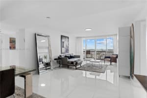 1000 W Island Blvd 812 Aventura, FL 33160 - MLS#A11784213