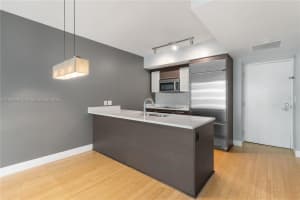 500 Brickell Ave, Miami, FL 33131, Sold 06/26/25