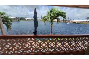 900 Sw 10th Ter 21s, Hallandale Beach