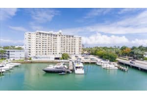 7904 West Dr 1004, North Bay Village