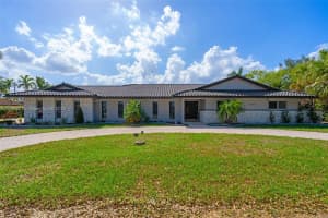 19640 W St Andrews Dr, Hialeah, FL 33015, - MLS#A11784521