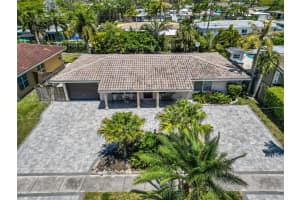 1031 SE 14th Dr, Deerfield Beach, FL 33441 - MLS#A11784532