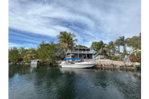 120 Captains Ct, Islamorada