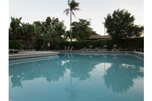 10421 N Kendall Dr, Miami, FL 33176, Sold 08/13/25