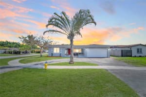 9000 Nw 21st St, Pembroke Pines