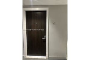 20379 W Country Club Dr 736, Aventura