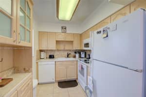 920 SW 10th Terrace, Hallandale Beach, FL 33009, - MLS#A11784809