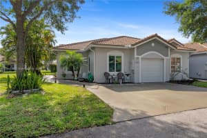 1070 SW 42nd Terrace, Deerfield Beach, FL 33442, - MLS#A11784838