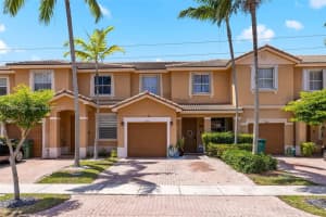 1074 Ne 41st Pl, Homestead