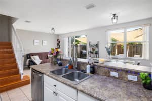 1074 NE 41st Pl, Homestead, FL 33033 - MLS#A11784970