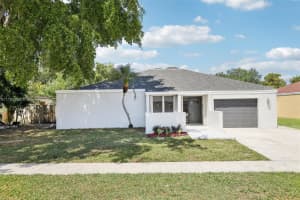 4967 Sw 94th Ter, Cooper City