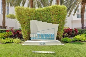 3029 Ne 188th St 408, Aventura