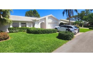 22310 Cameo Dr E, Boca Raton