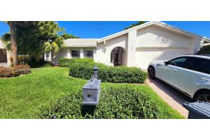 22310 Cameo Dr E Boca Raton, FL 33433 - MLS#A11785091