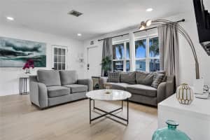 1124 NE 6th St, Hallandale Beach, FL 33009, - MLS#A11785234